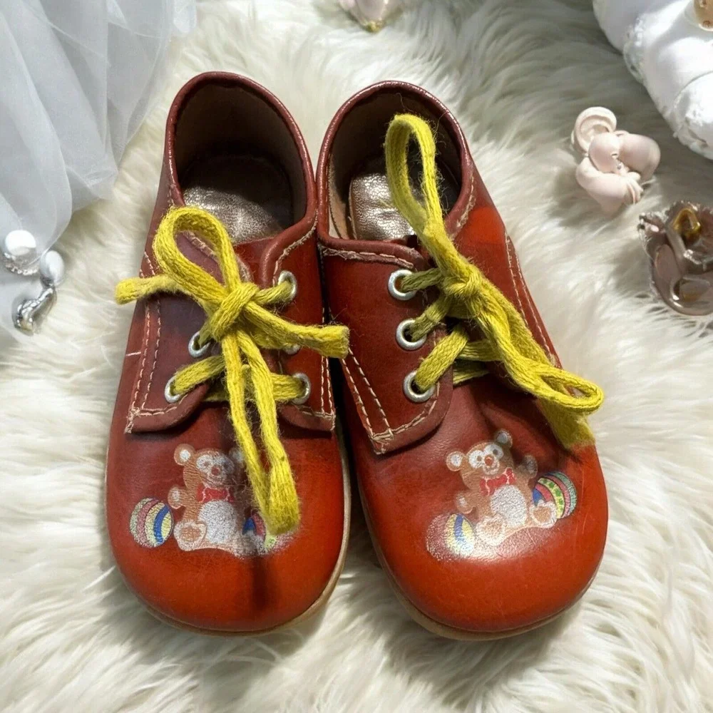 Vintage Retro Cradle‎ Jumpers Toddler Shoes Teddy Bear Toys Design Sz 5 Made USA
